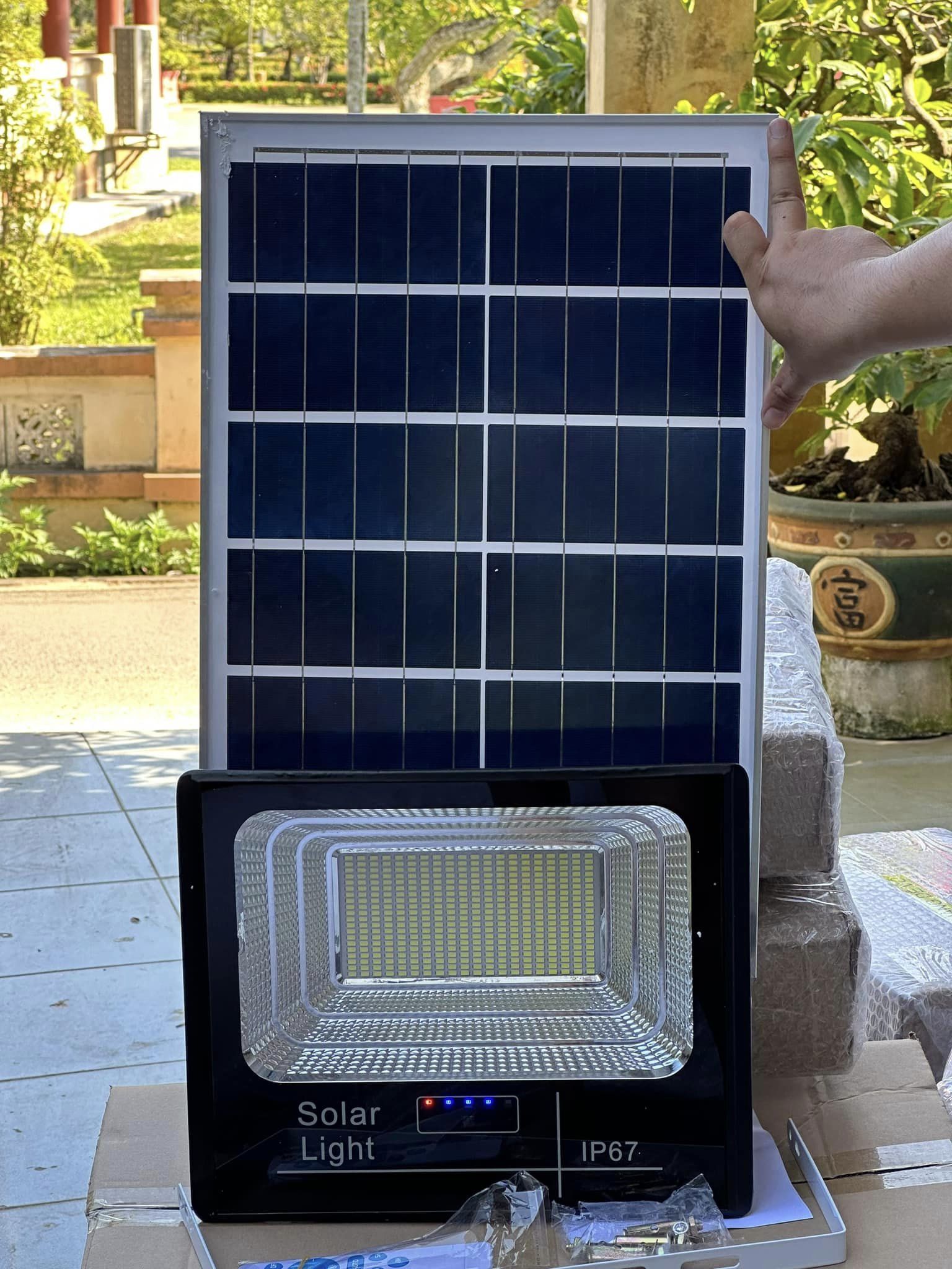 Đèn Năng Lượng Mặt Trời  Solar Light