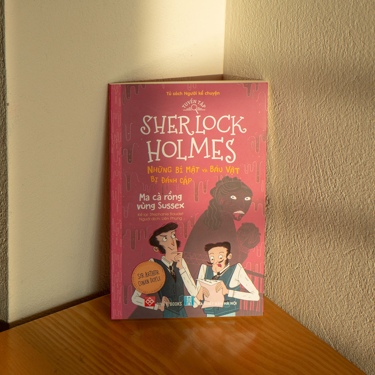 Tuyển tập Sherlock Holmes - Những bí mật và báu vật bị đánh cắp- Ma cà rồng vùng Sussex