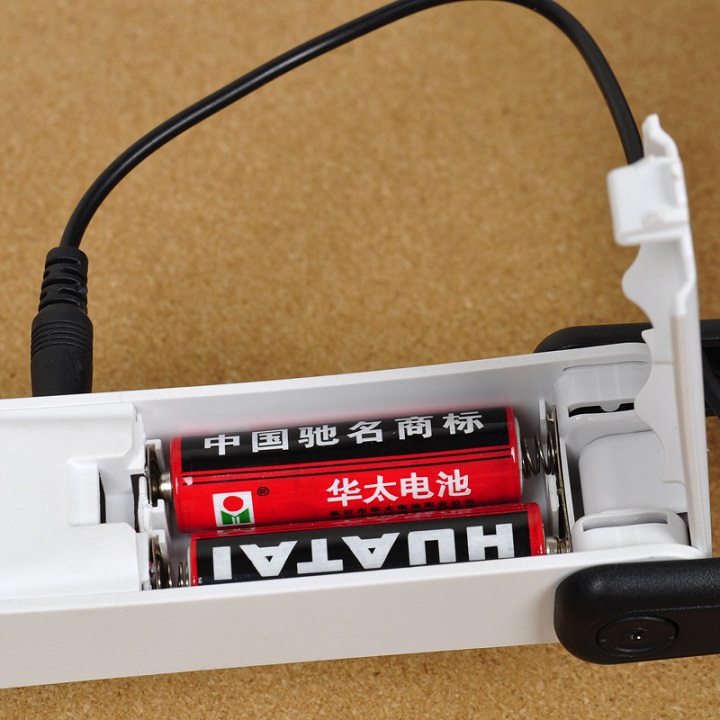 Kính lúp cầm tay kiêm để bàn có đèn -