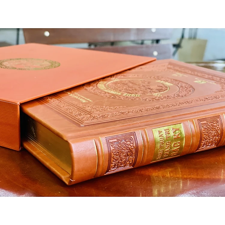Sách [bản đặc biệt, bìa da PU, giấy mỹ thuật, bụng mạ vàng] - Nghệ Thuật Trang Trí Bắc Kỳ - Marcel Bernanose
