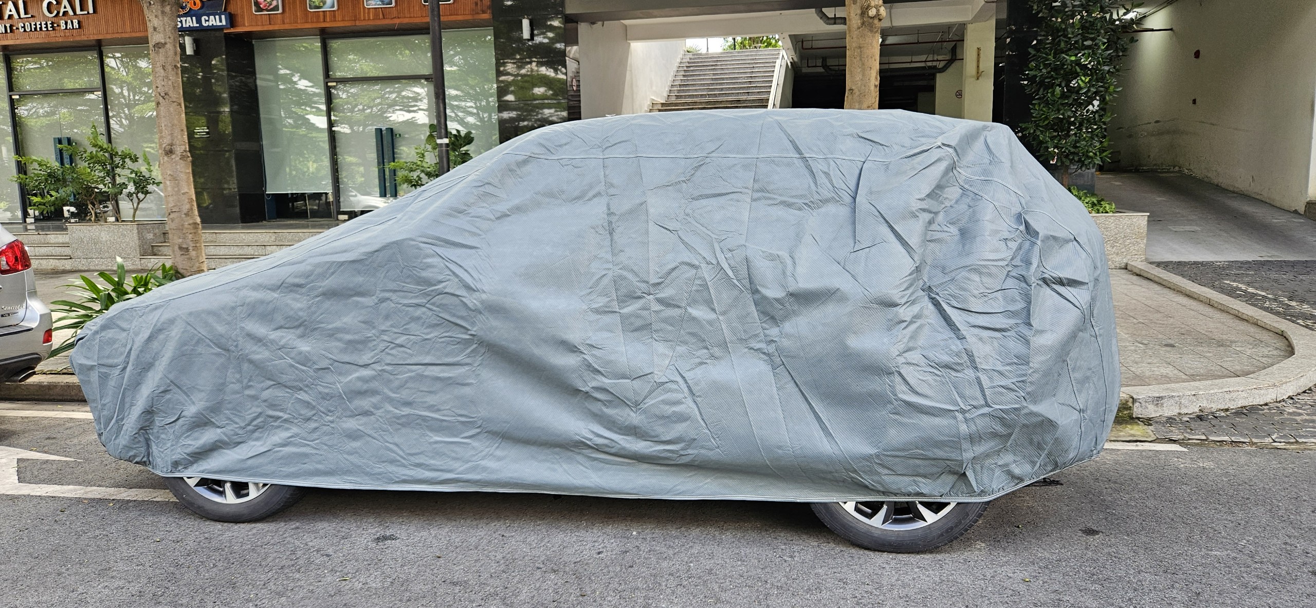 Bạt phủ ô tô chất liệu vải không dệt cao cấp thương hiệu MACSIM dành cho hãng xe Kia sedona màu ghi - bạt phủ trong nhà và ngoài trời