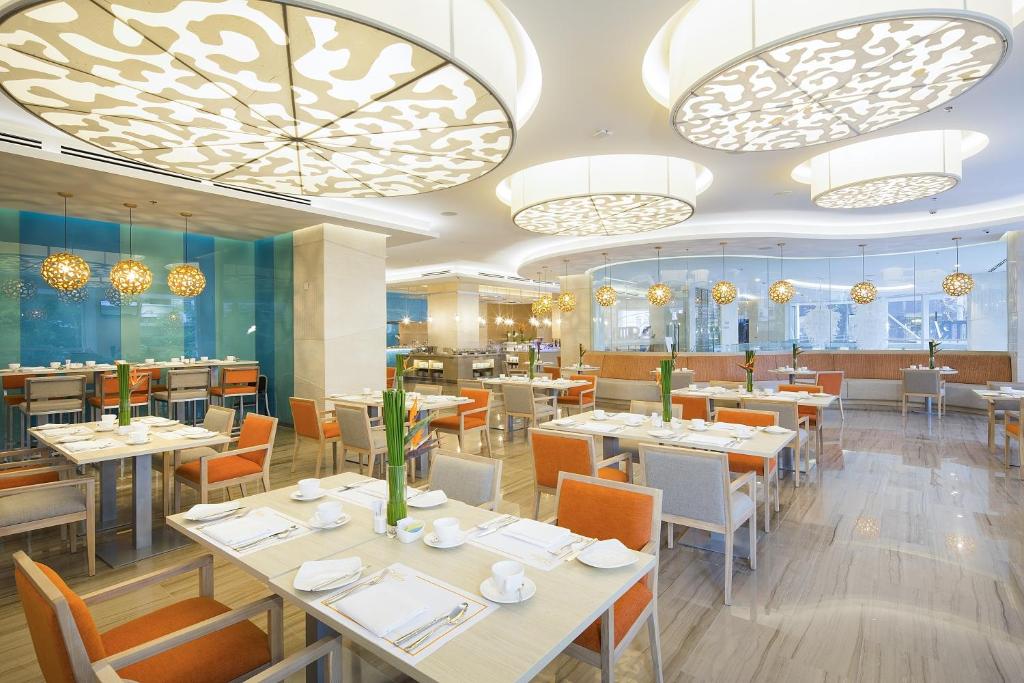 Combo 4N3D KS Liberty Central Hotel Nha Trang: VMB khứ hồi Hà Nội - Nha Trang + Phòng Tiêu Chuẩn + Ăn sáng