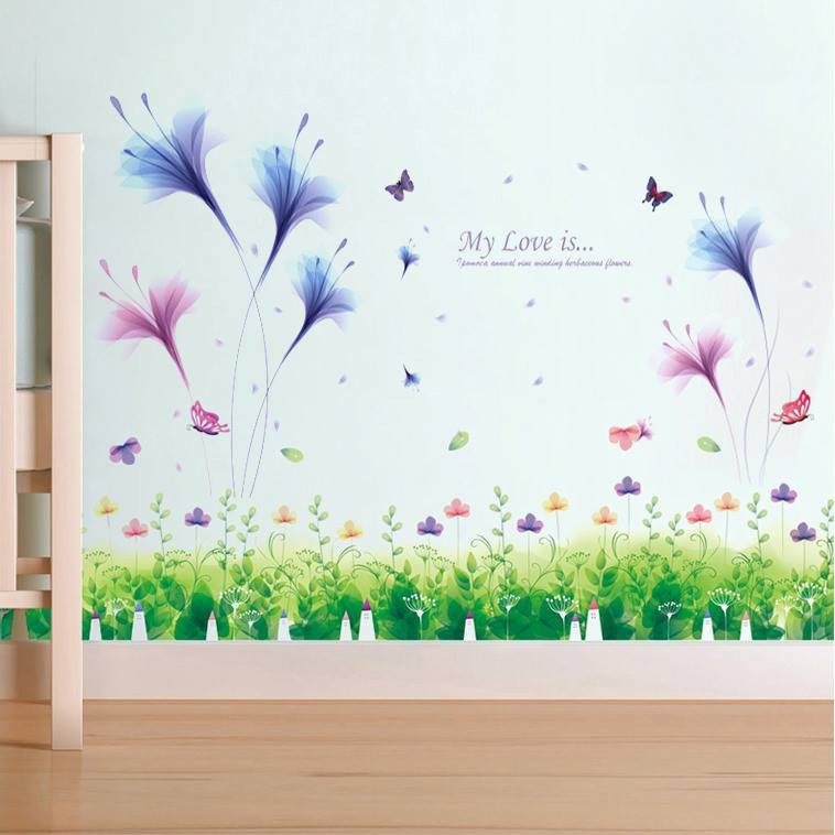 Decal dán tường Hoa xanh tím và chân tường hoa bướm - HP228