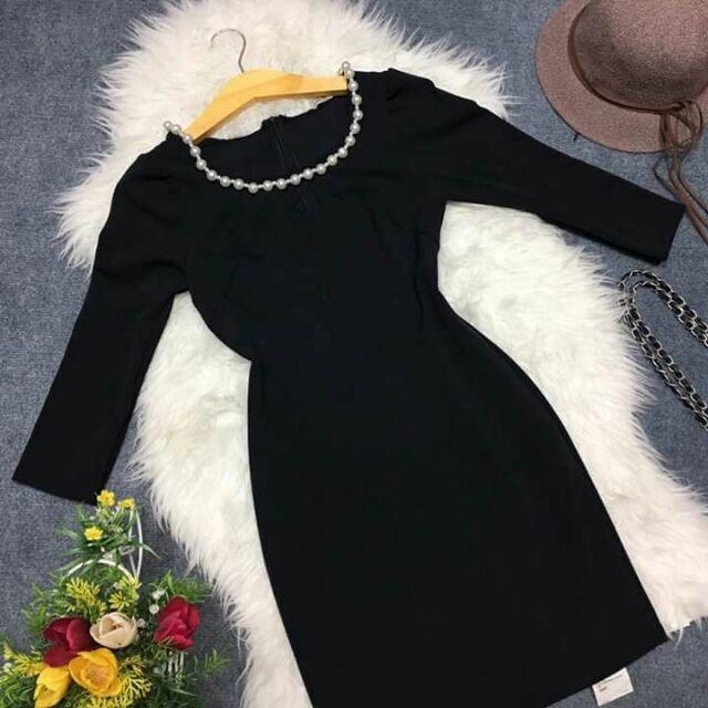 Đầm body cổ kết ngọc trai