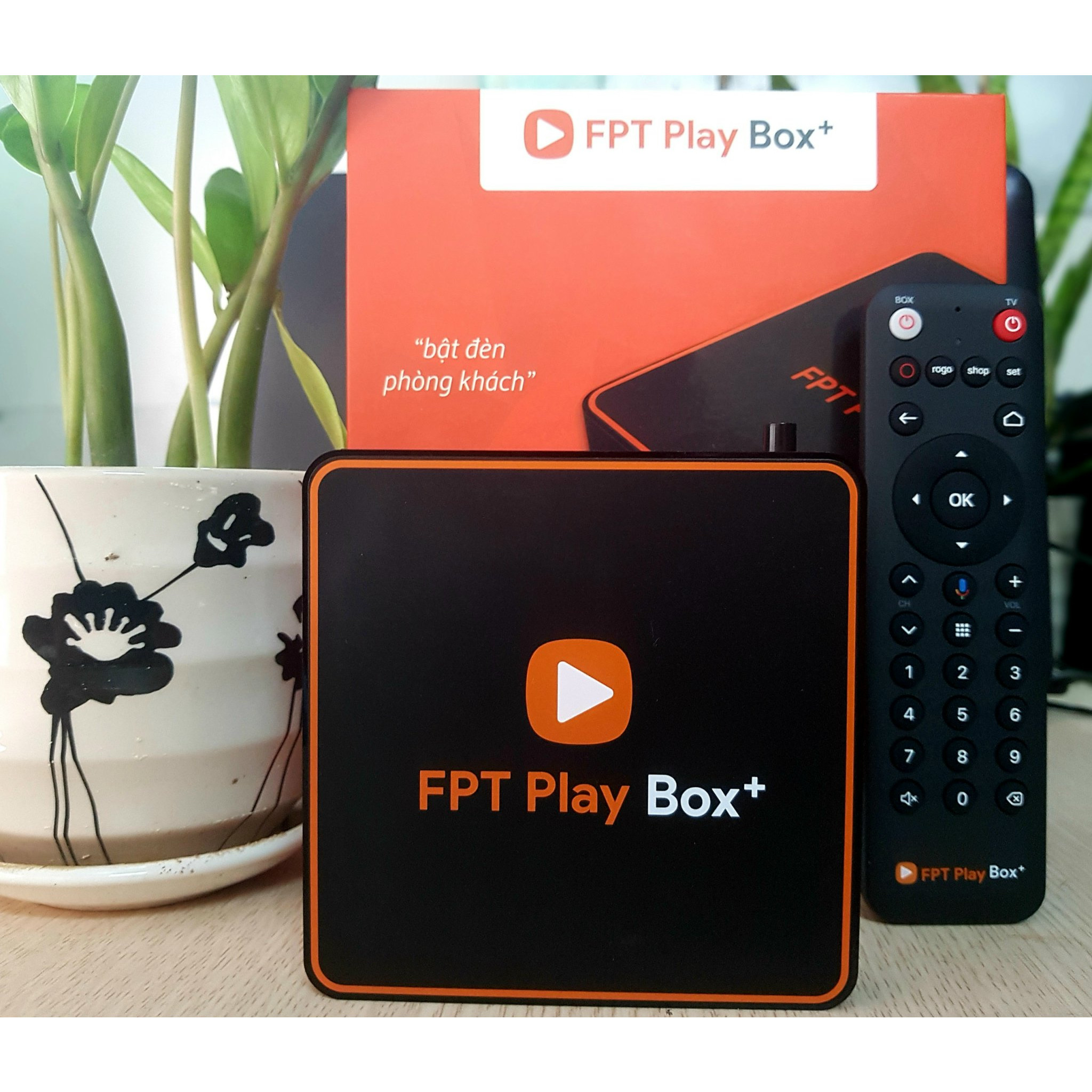 FPT Play Box+ 2020 2GB Hệ Điều Hành Android TV 10 Điều Khiển Giọng Nói - Hàng Chính Hãng