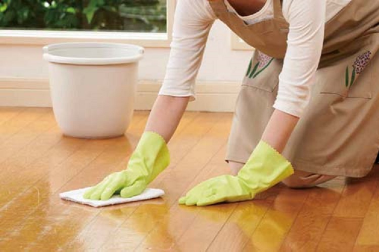 Găng tay cao su tự nhiên, giúp bảo vệ đôi tay khi phải tiếp xúc trực tiếp với các loại nước tẩy rửa - nội địa Nhật Bản