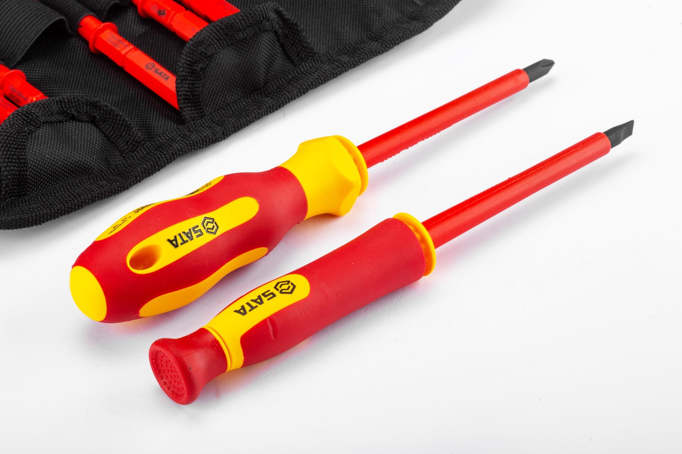 Bộ tua vít cách điện 1000V VDE 10 chi tiết thay đổi 09304 kèm túi đựng