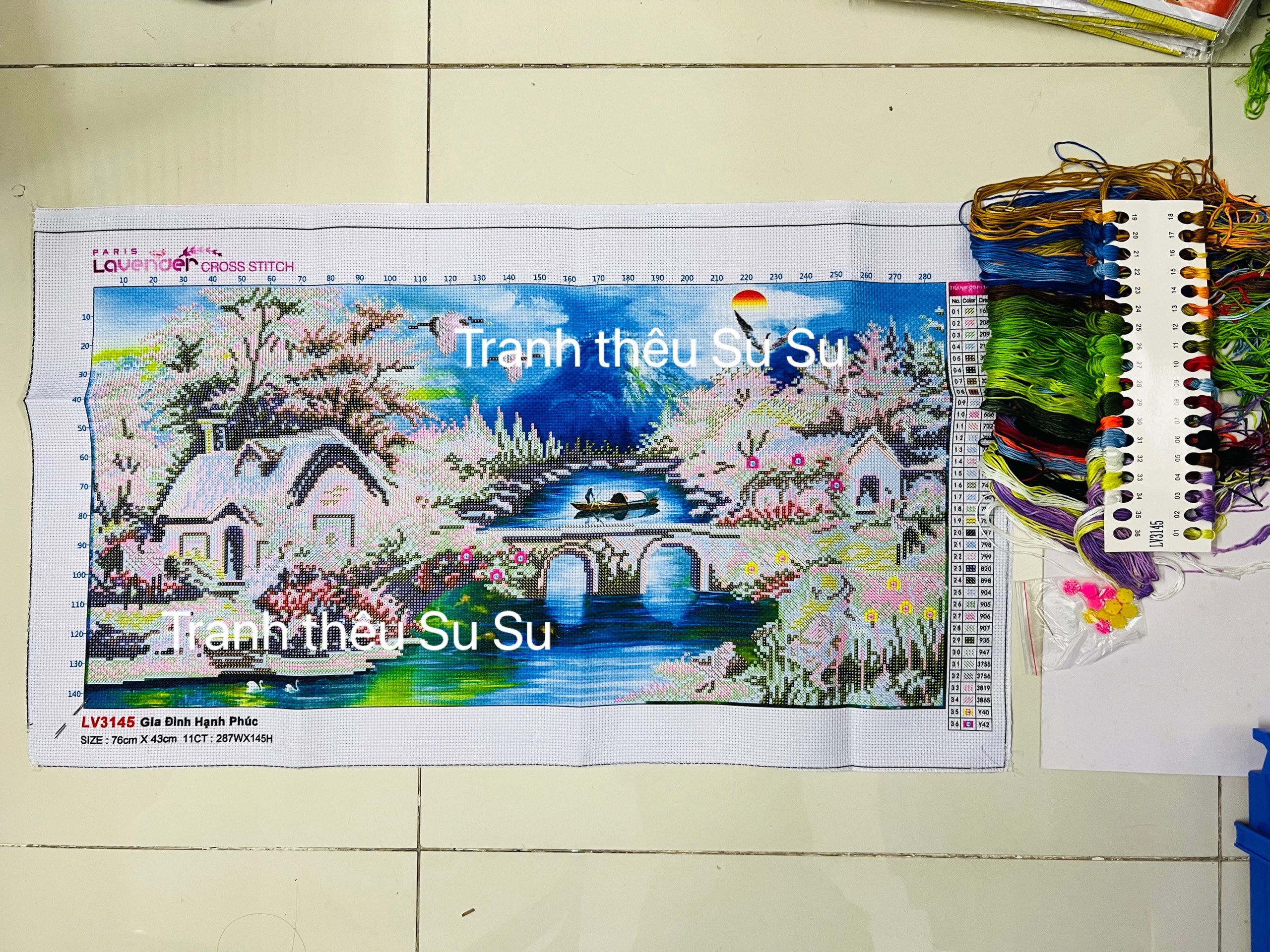 Tranh thêu chữ thập Gia đình hạnh phúc LV3145, tranh thêu 3D