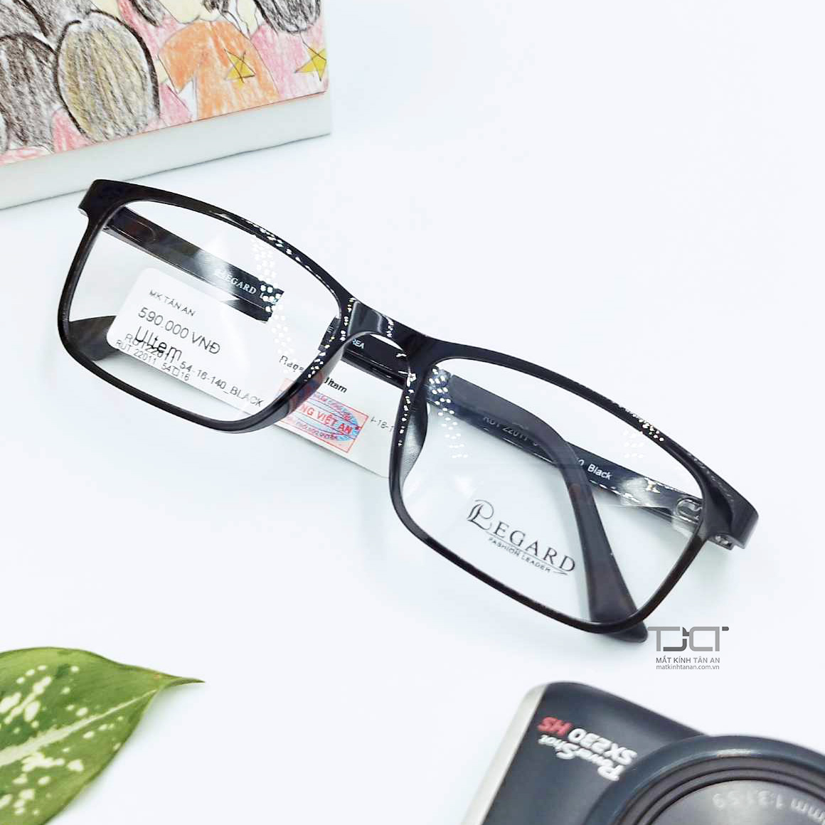 Gọng kính nhựa dẽo nam nữ dùng được, phom chữ nhật, thời trang Hàn Quốc Regard RUT22011-BLACK