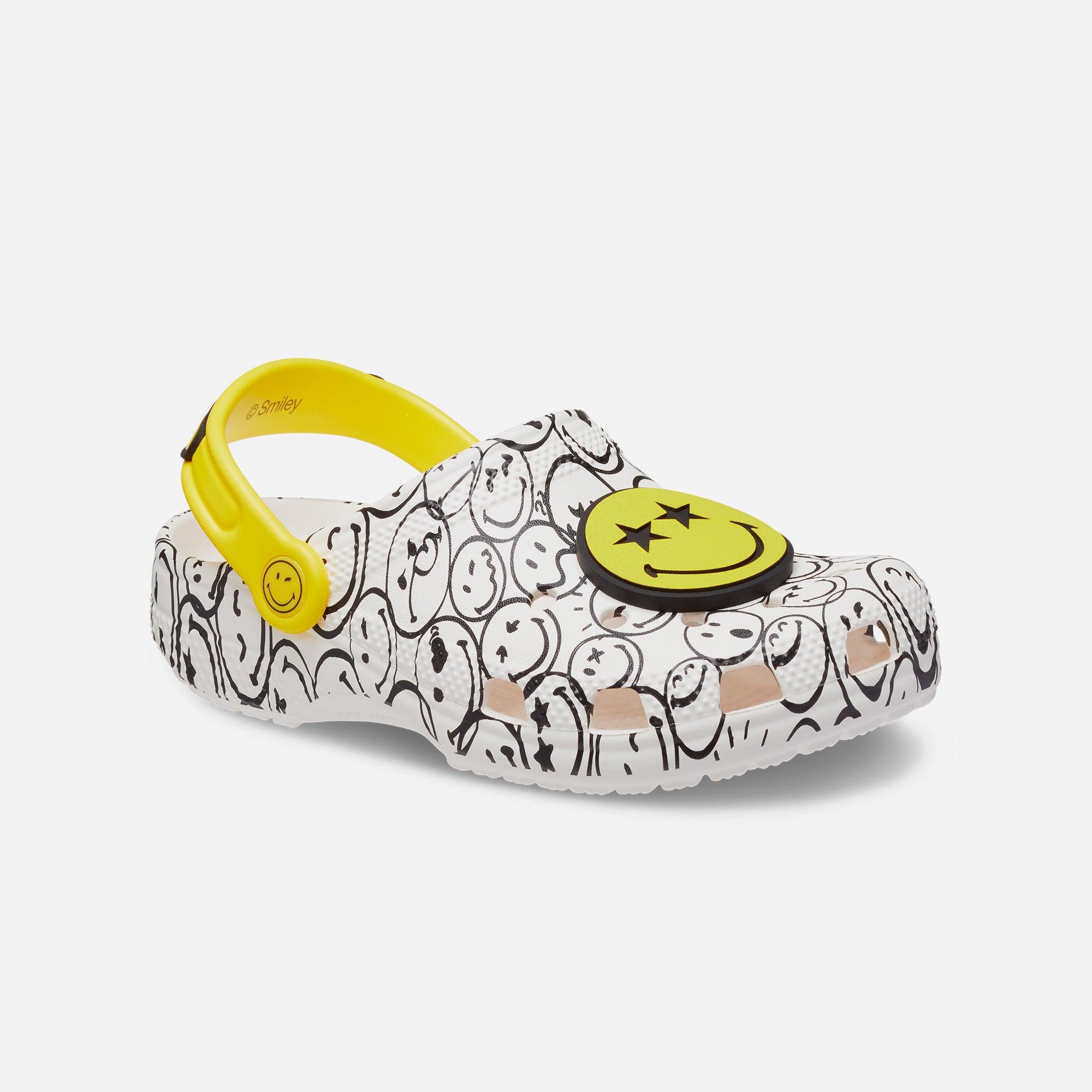 Giày lười trẻ em Crocs Classic Smiley 2022 - 207978-94S