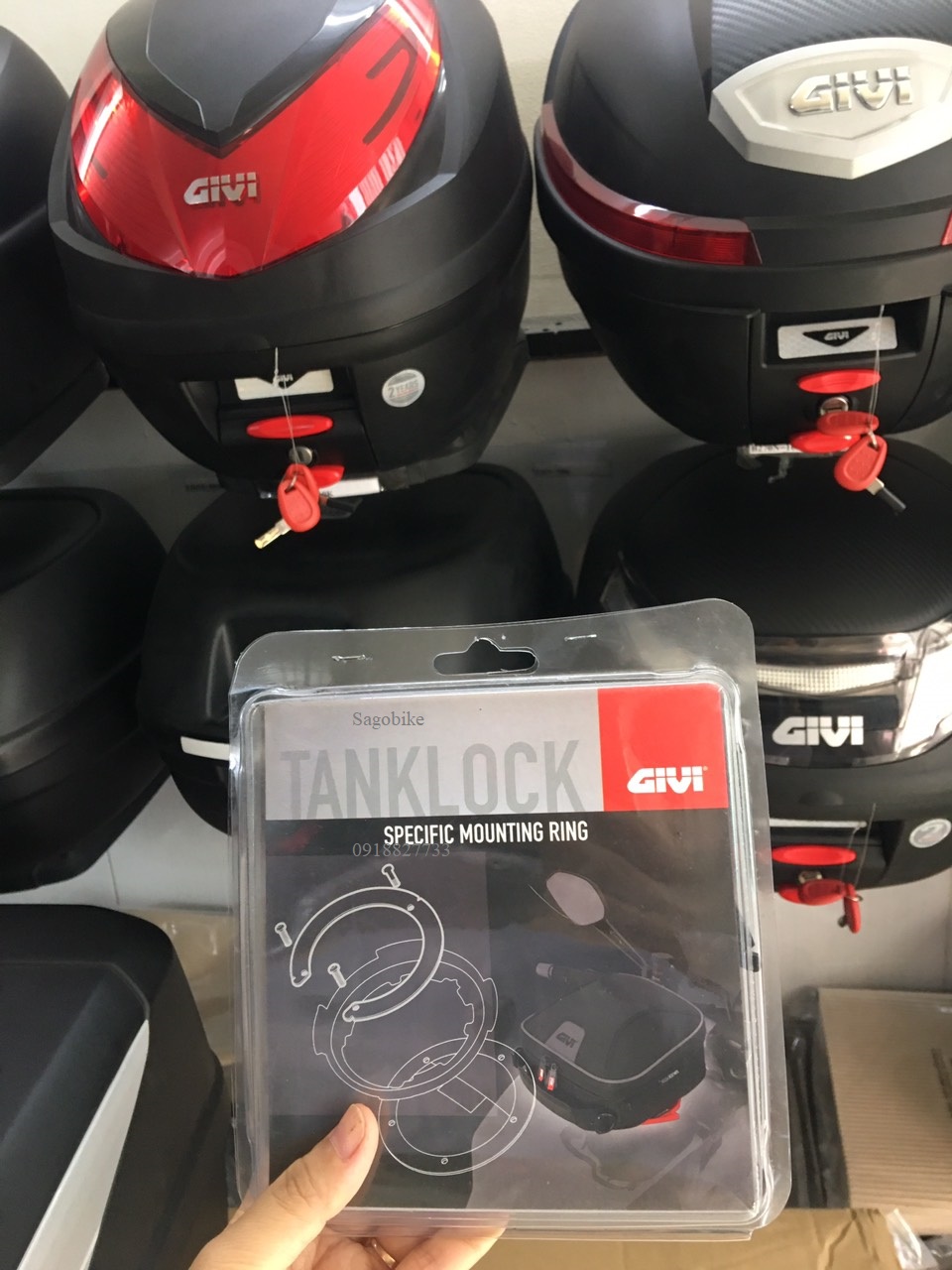 Bộ ngàm gắn bình xăng givi BF05-MY, ngàm gắn túi bình xăng Tanklock, hỗ trợ gắn bình xăng cho FZ/MT/R6/Beneli,,,,