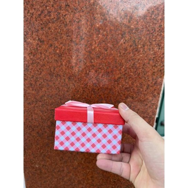 Hộp quà nhỏ, siêu dễ thương