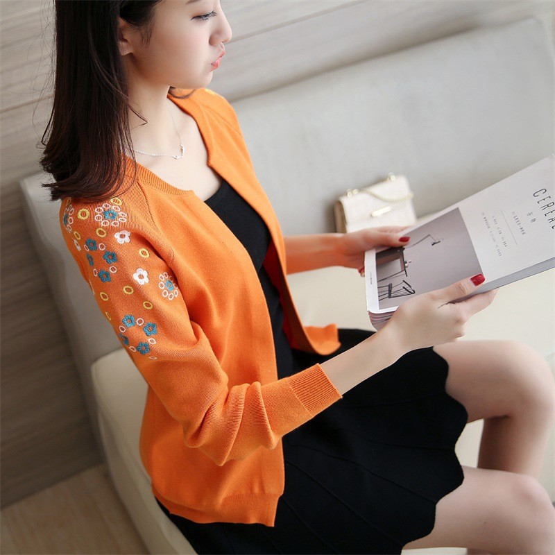 Áo khoác len thêu hoa sang Trọng - Hàng nhập - AKL9318