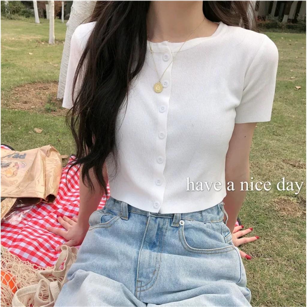 Áo Croptop Cổ Tim UMI Tay Ngắn Phối Nút Ulzzang (3 Màu) - D11