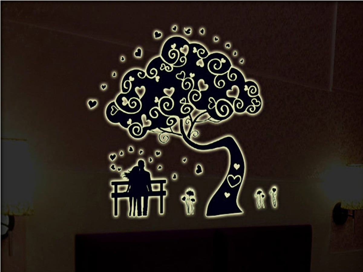 DECAL DẠ QUANG CÂY TÌNH YÊU