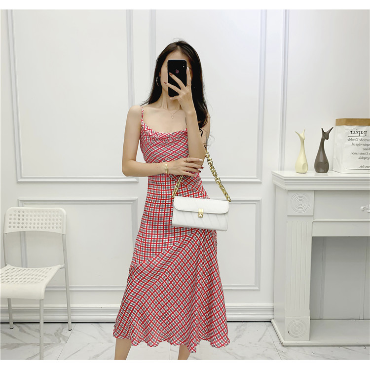 Đầm 2 dây họa tiết caro quyến rũ - A18F