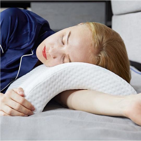 Khuyến mãi - Gối ngủ Cuddle cho Cặp Đôi và Công Sở 35 x 30 x 13 cm