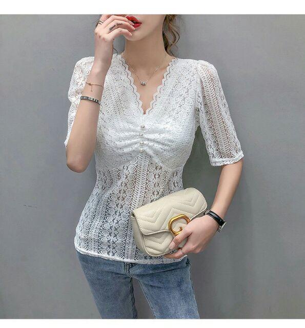 Áo ren cổ V điệu đà- áo ren phối cúc