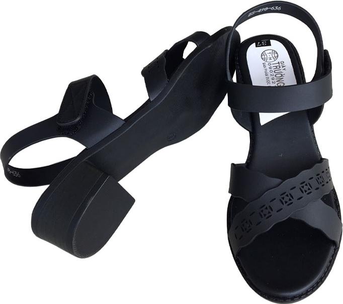 Giày sandal nữ Trường Hải gót vuông 4cm màu đen đế cao su mềm dẻo chống trơn thời trang cao cấp XDN235