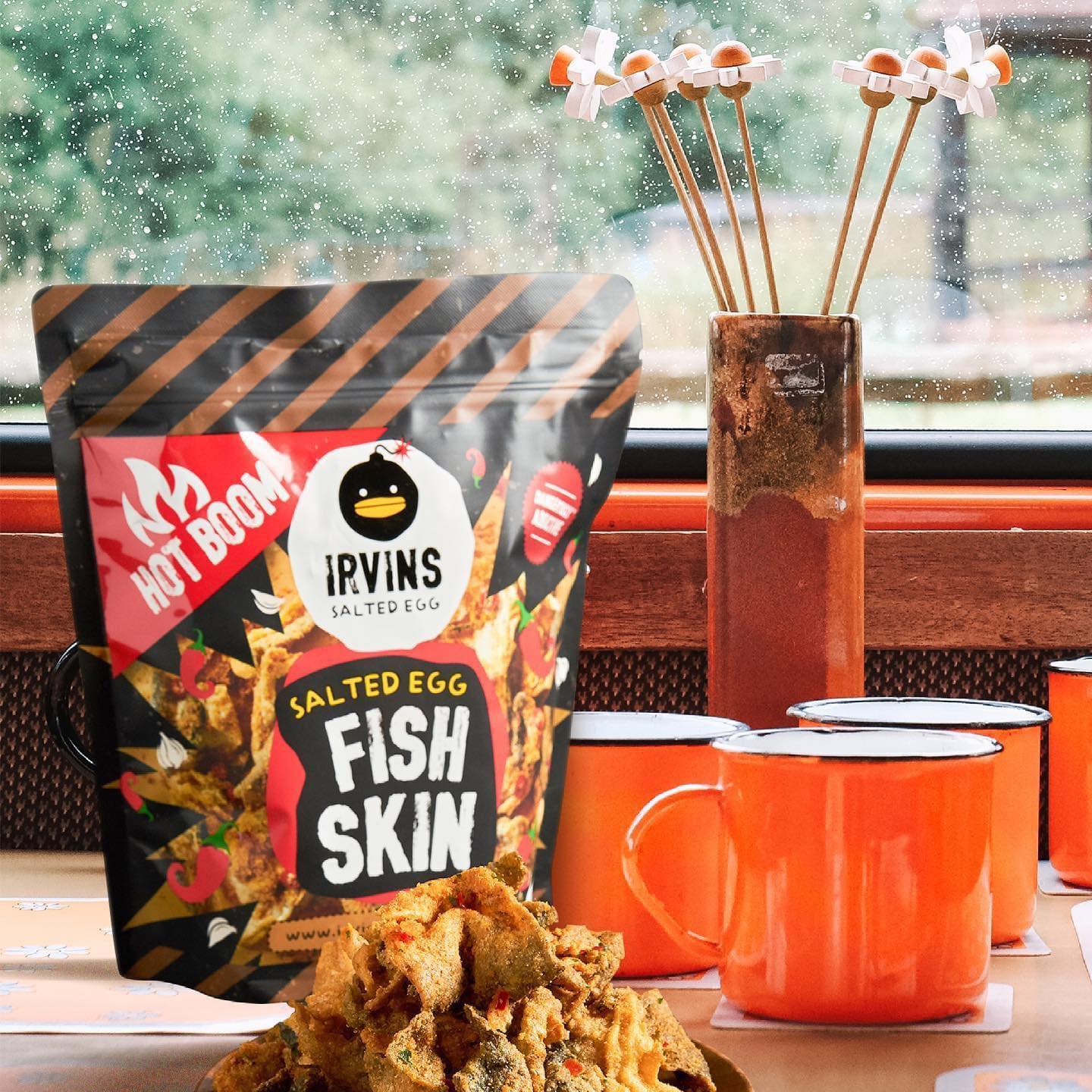 [ƯU ĐÃI 1+1] Combo IRVINS Khoai tây 230g + Da cá cay 105g - IRVINS Salted Egg Potato Chips & Hot Boom Fish Skin