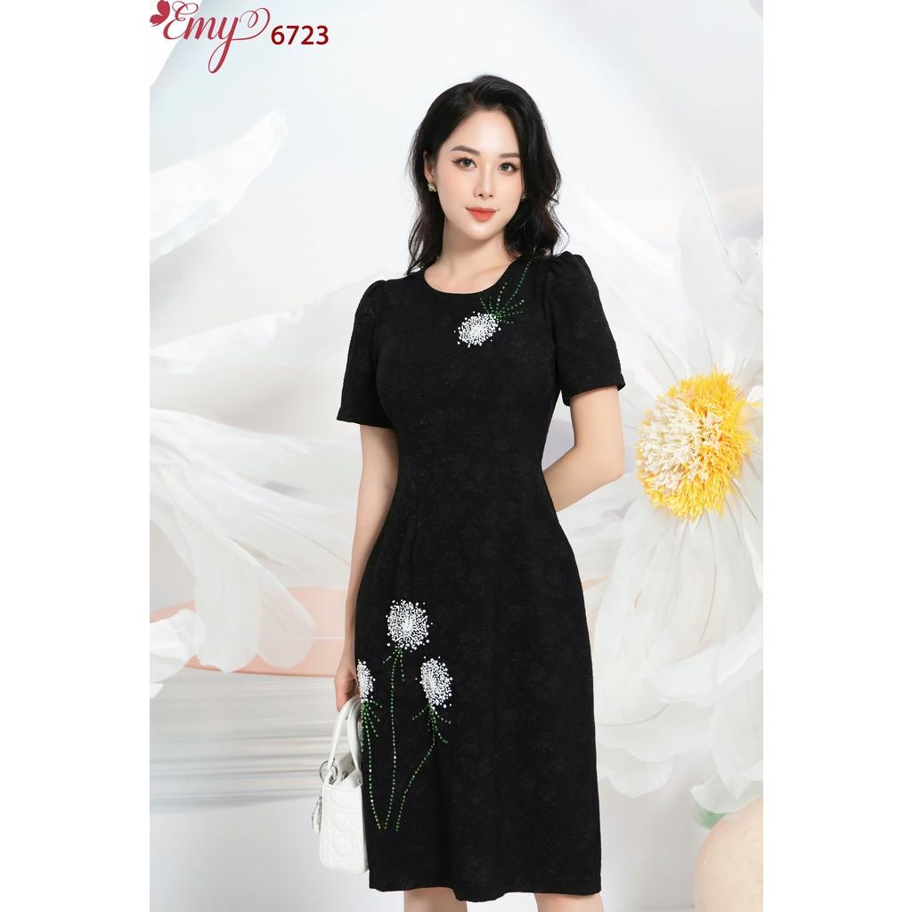 Đầm EMY EM6723 Suông A Cổ Tròn