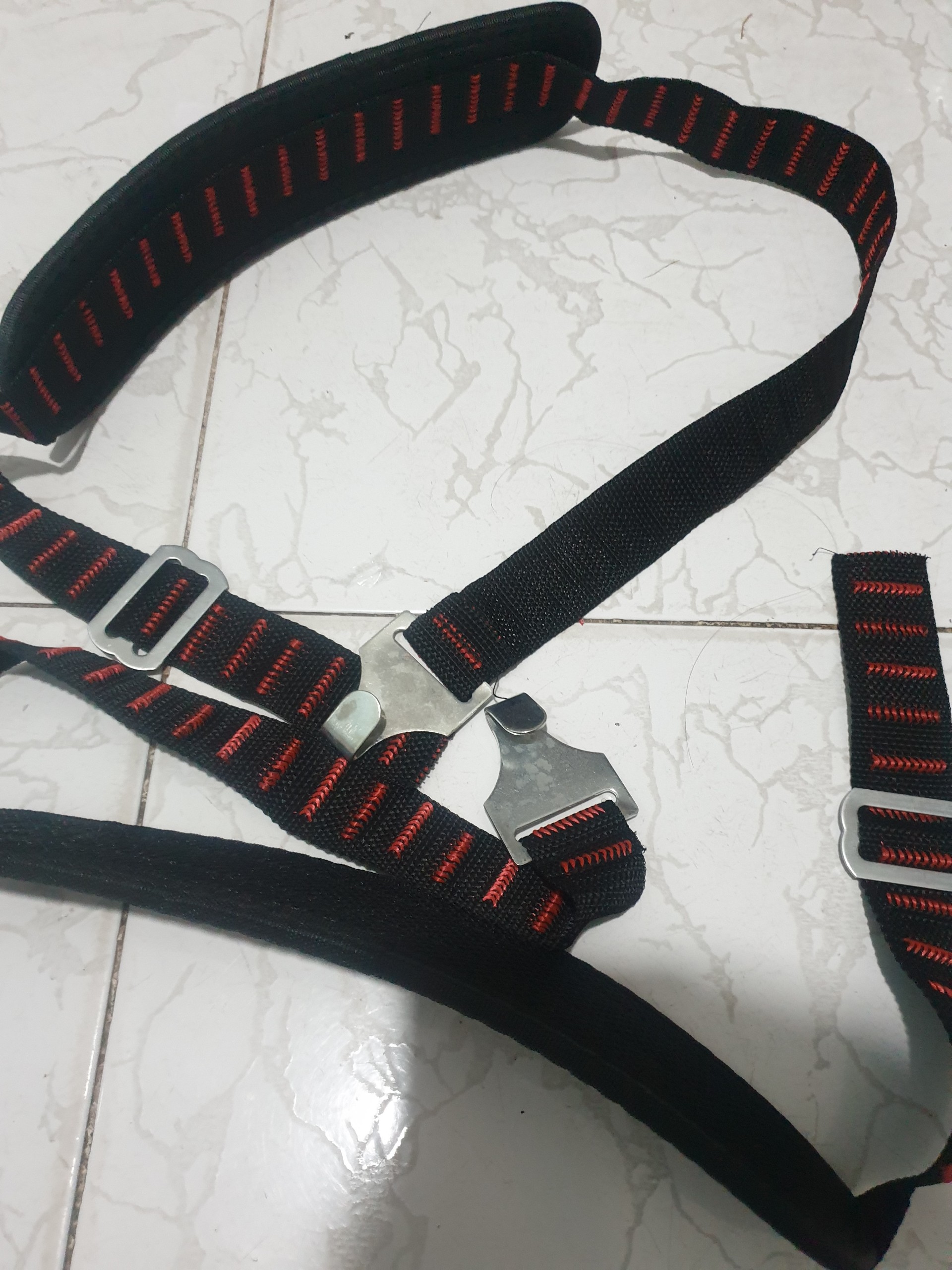 CẶP DÂY ĐEO MÁY PHUN THUOC CHẠY BẰNG ĐIỆN