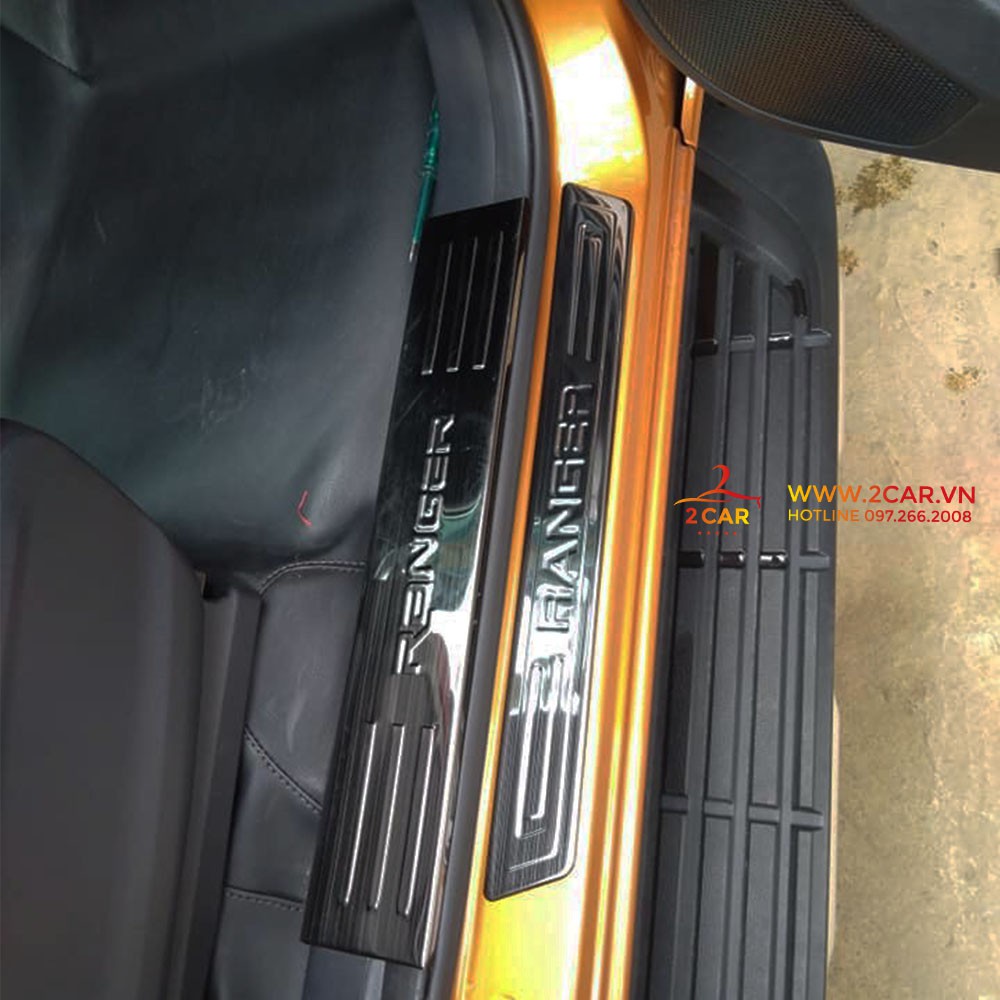 Bộ Ốp Bậc Cửa, Trong Ngoài Xe Ford Ranger 2016 - 2023 chất liệu Titan