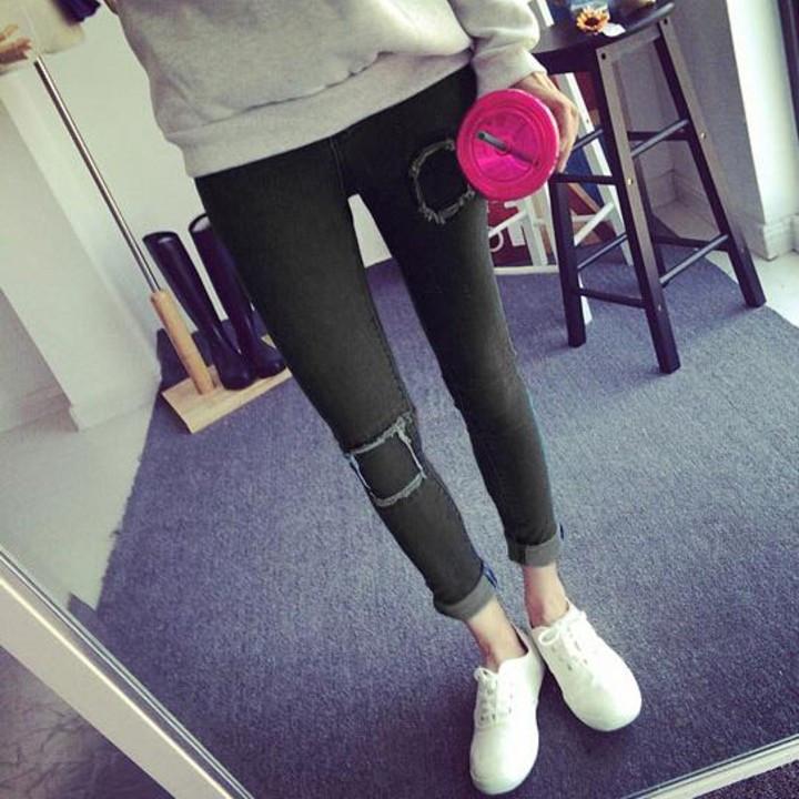 Quần jeans dài rách vuông Mã: QD631 - ĐEN