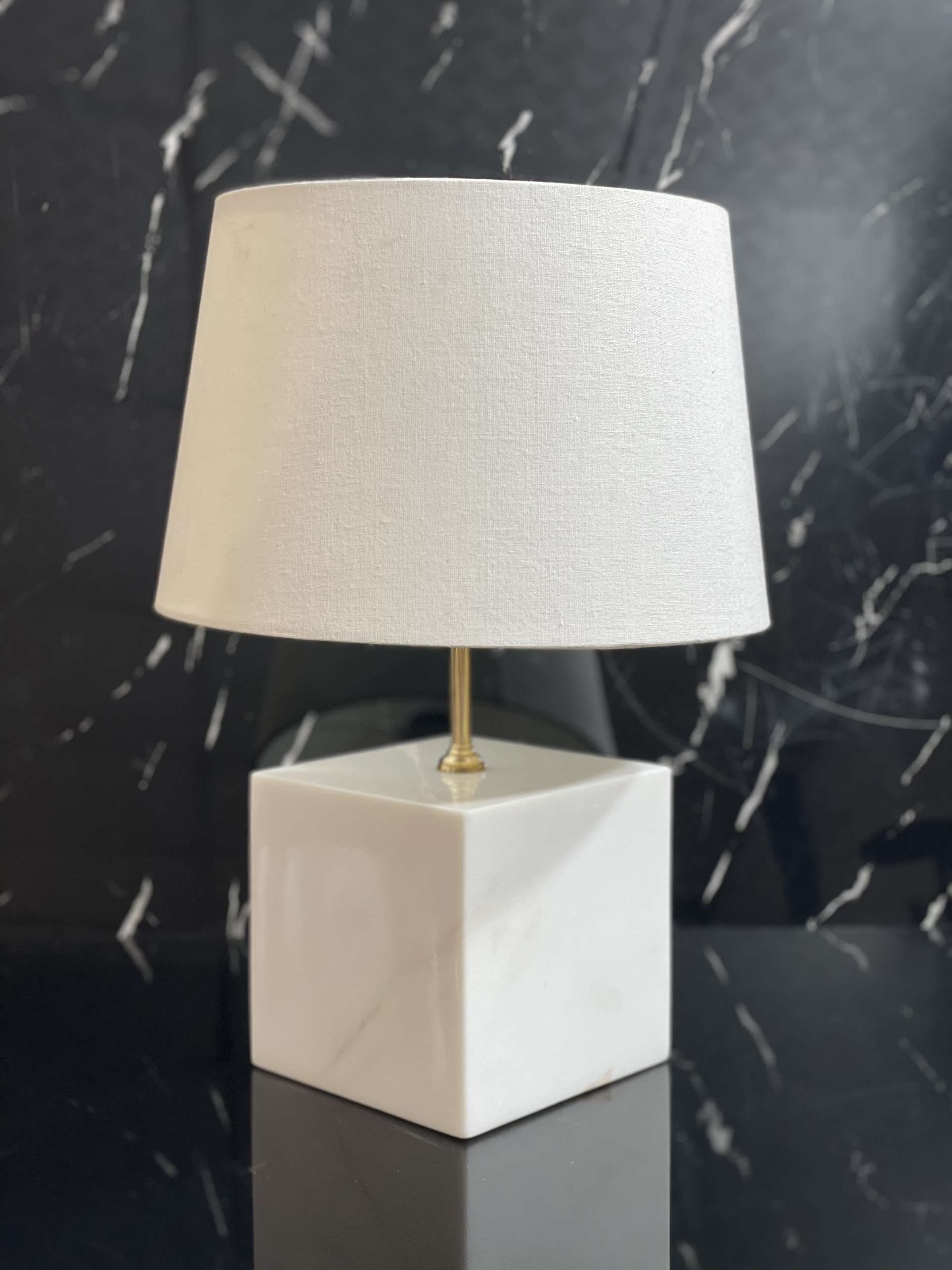 Đèn ngủ bằng đá cao cấp Juno Sofa DB12