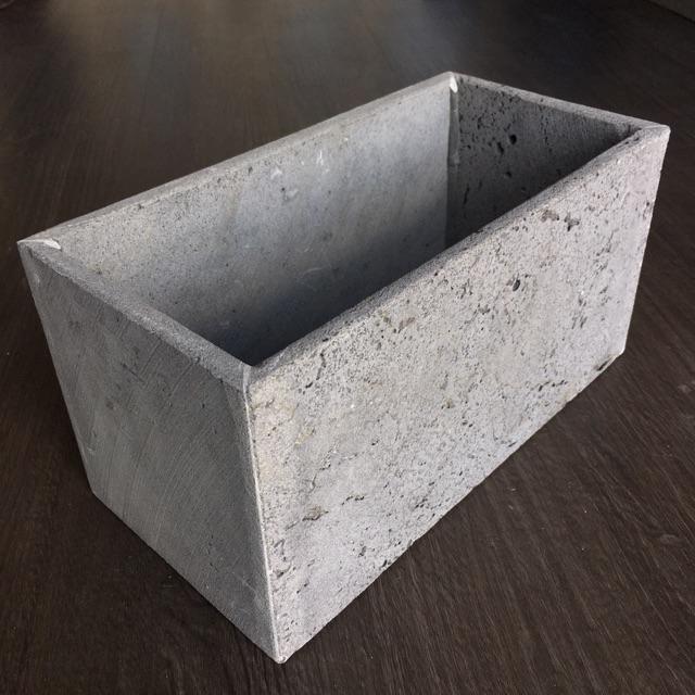 Chậu trồng cây, chậu cây hình chữ nhật Dài 40cmxR20xC20cm chất liệu đá tự nhiên màu xám đẹp bền 5-10 năm