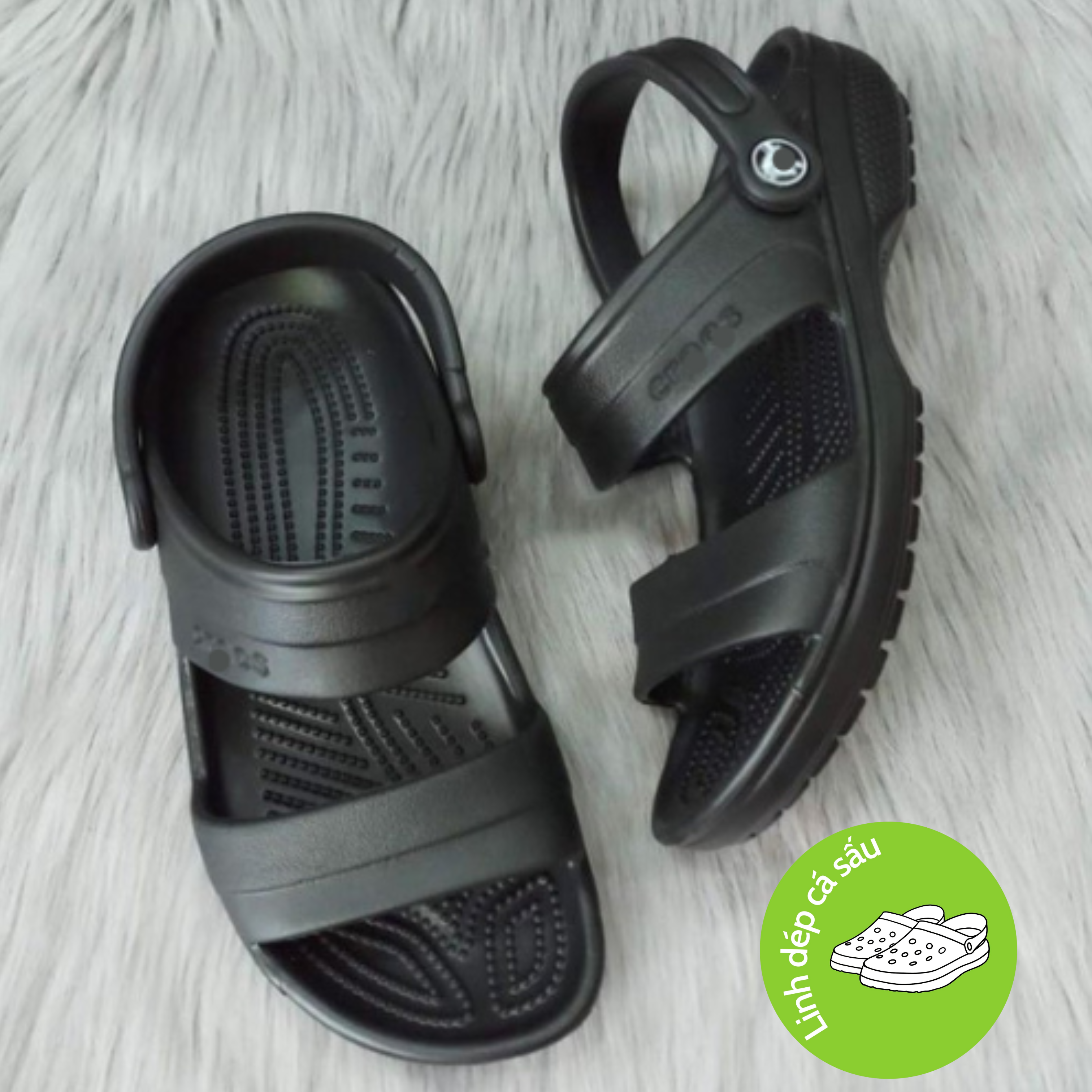 Sandal nhựa cross Clasic roomy fit màu đen dành cho nam, liền khối, mềm bền chắc