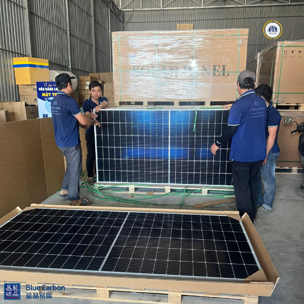 Tấm pin năng lượng mặt trời 550w