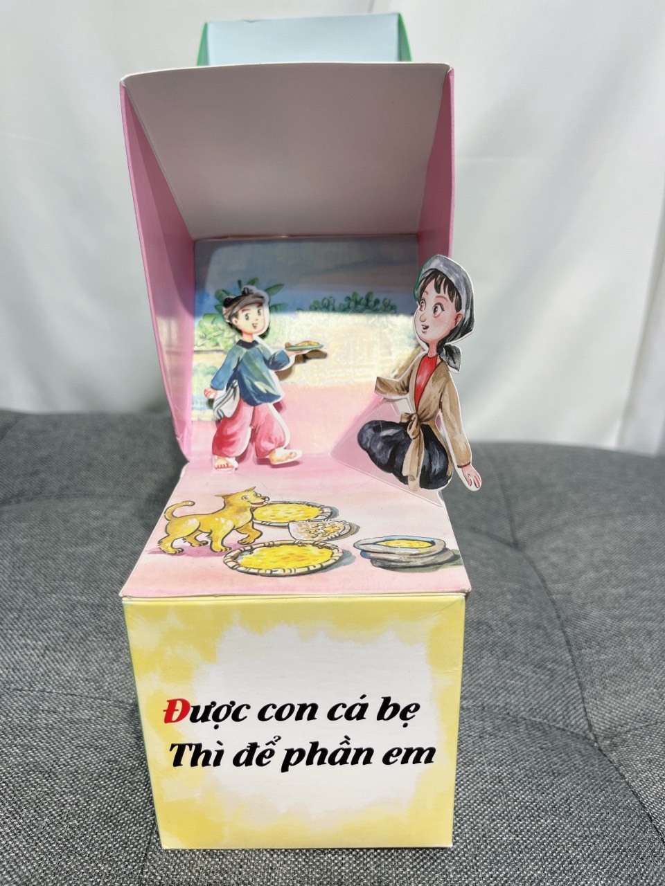 Combo Quà tặng Thiếu Nhi : Đồng Dao Nhớ Ơn - Trời Mưa Trời Gió - dựng hình