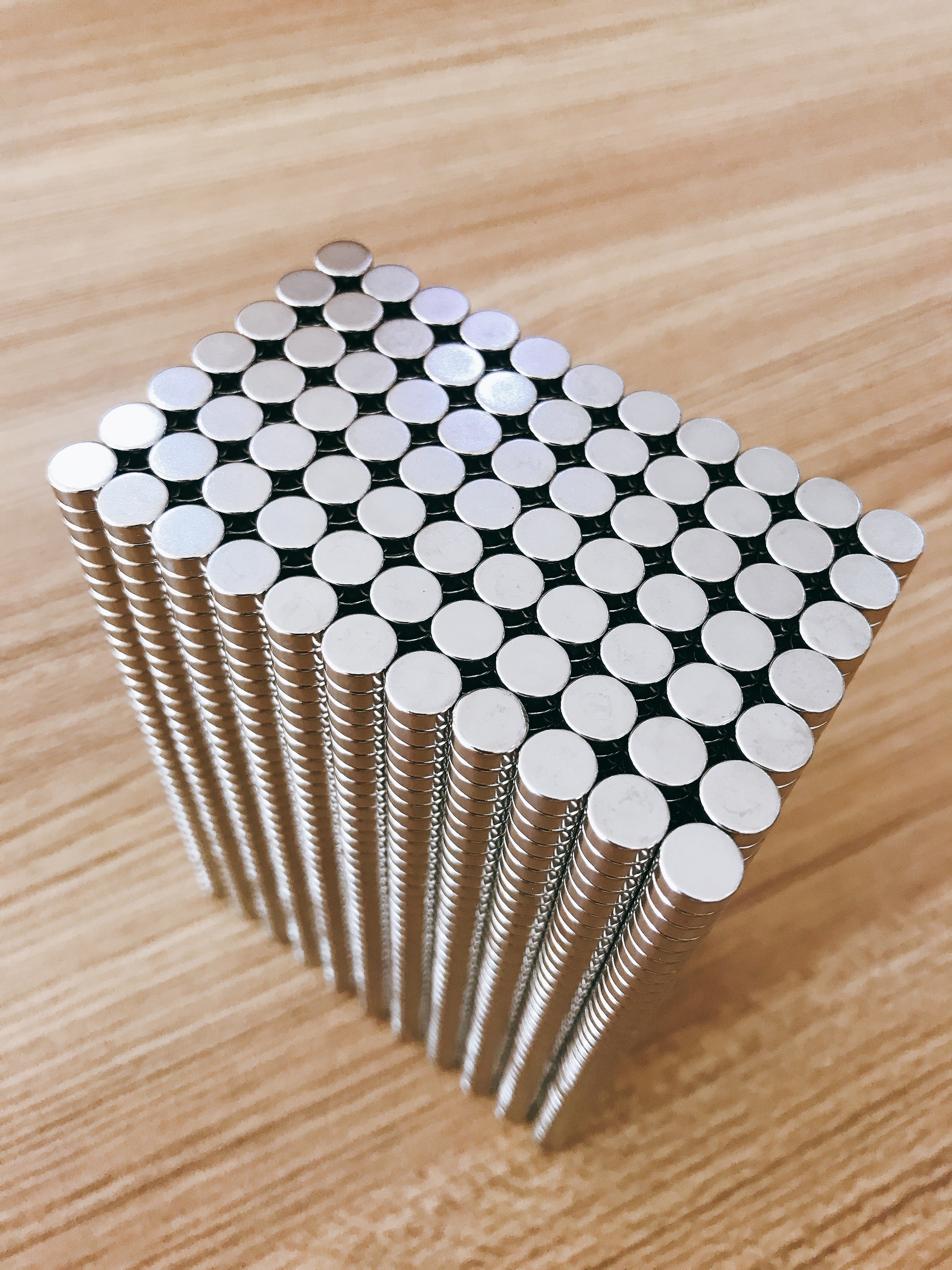 50 Viên Nam Châm Đất Hiếm Loại Tròn 7x3mm Mạ Niken Lực Từ N35 Cực Mạnh