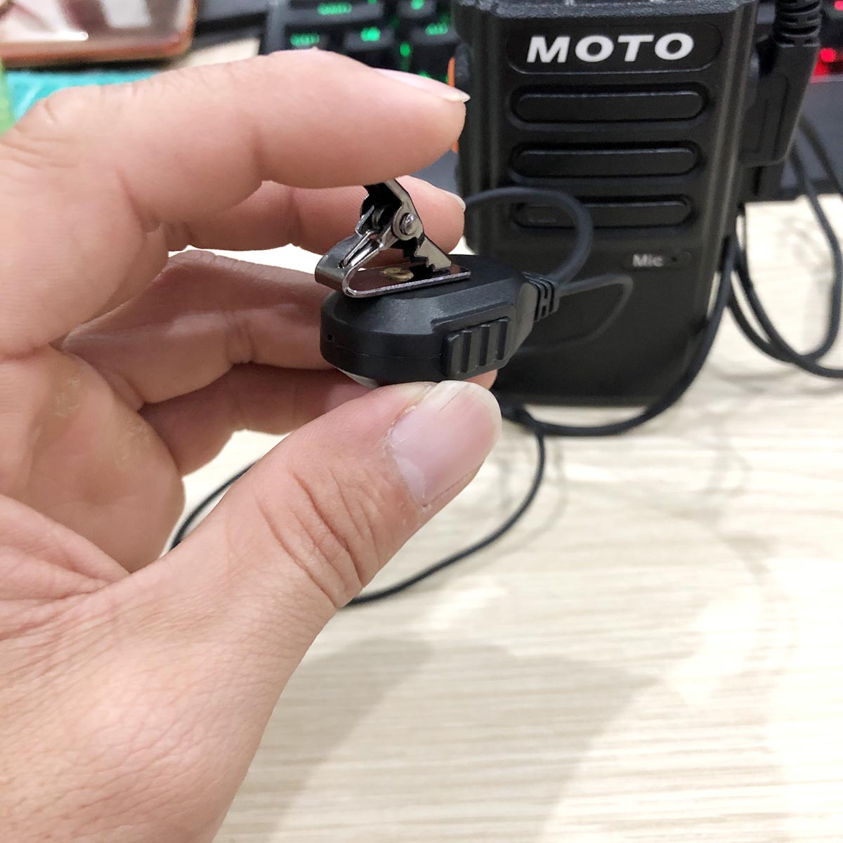 Tai nghe bộ đàm Motorola | Tai nghe kèm Mic cho bộ đàm Motorola - Hàng nhập khẩu