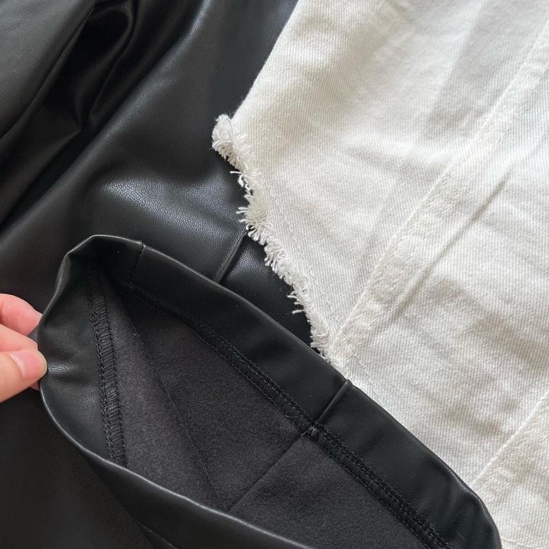 Áo yếm jean trắng lưng buộc dây - Quần da dáng suông dài