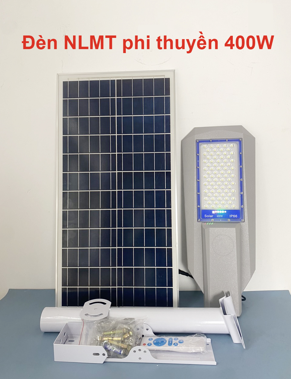 Đèn năng lượng mặt trời phi thuyền 400W, Vỏ nhôm nguyên khối ,Tấm pin rời , Ánh sáng trắng.
