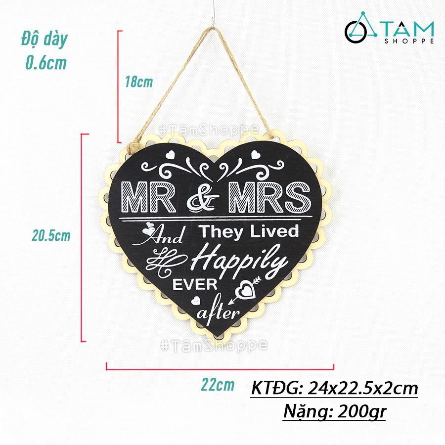 Bảng gỗ treo cửa trái tim MR MRS trắng đen trang trí cưới TTC-23