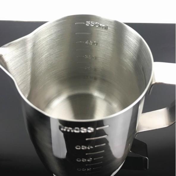 Ca đánh sữa inox (có vạch chia) 550ml (100% inox 304)