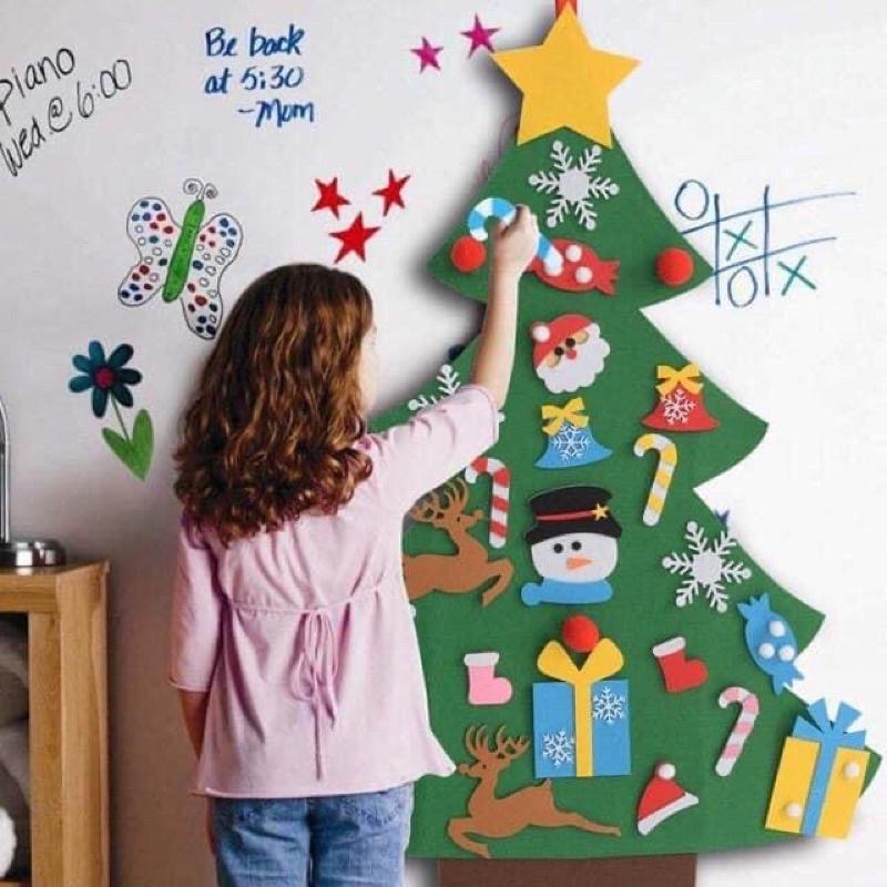 Cây thông noel dán tường