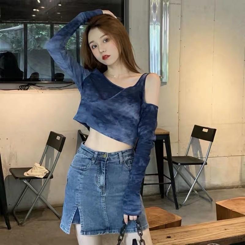 Áo croptop hở vai màu loang tie dye cá tính 2021