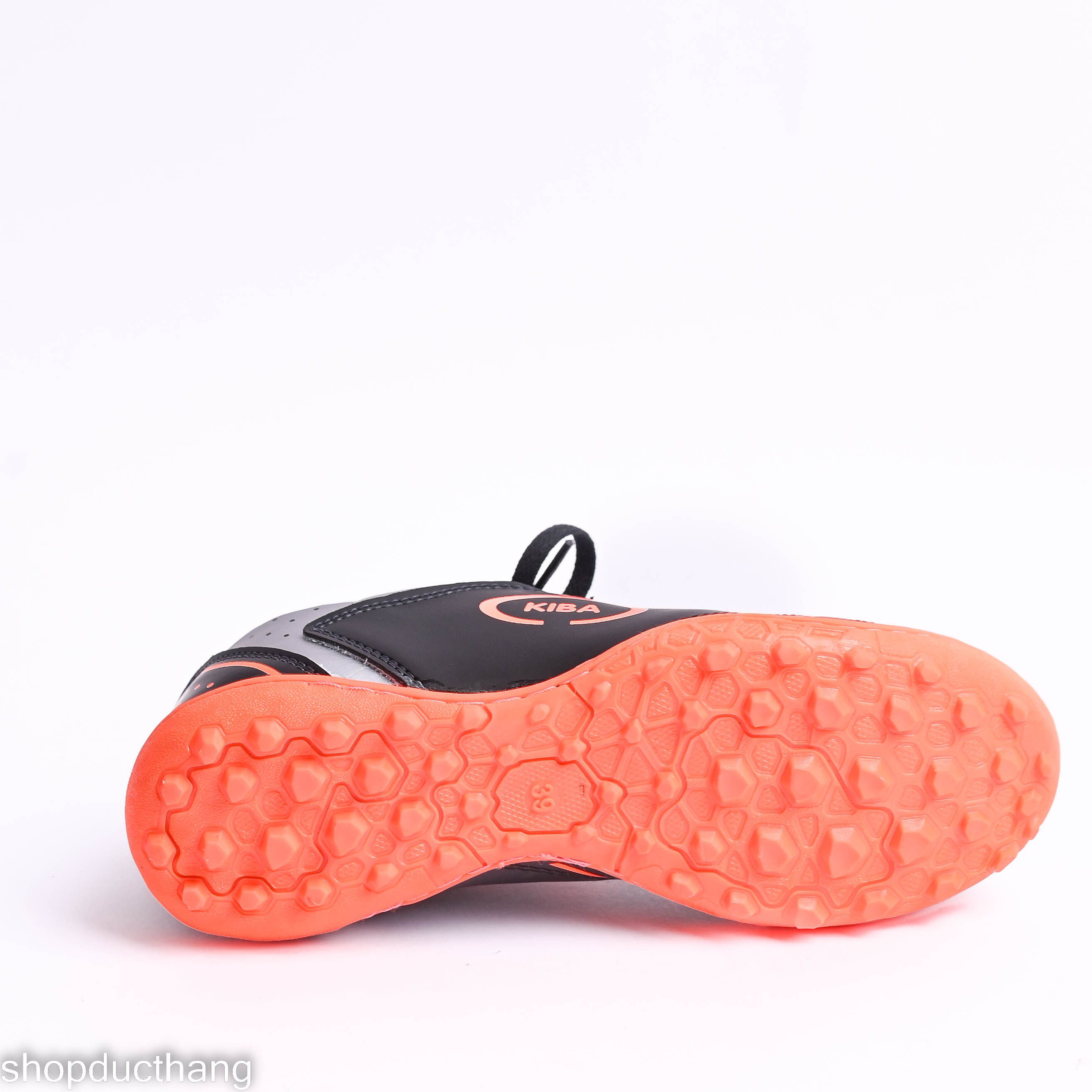 Giày đá banh sân cỏ nhân tạo