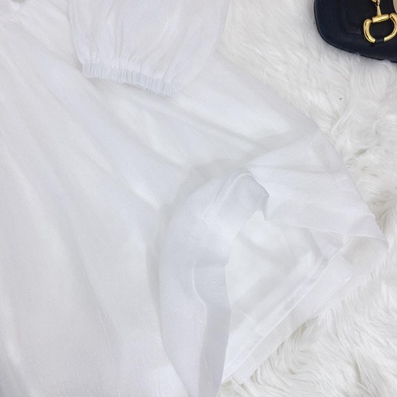 ĐẦM TRẮNG CỔ VUÔNG XOÈ ĐAN DÂY EO