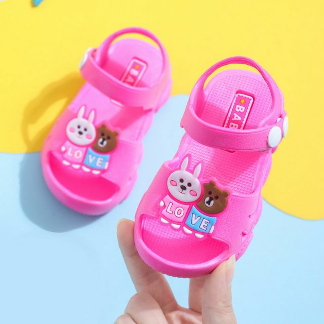 Giày sandal mũi bọc bảo vệ chân cho bé trai bé gái hình đôi bạn thỏ