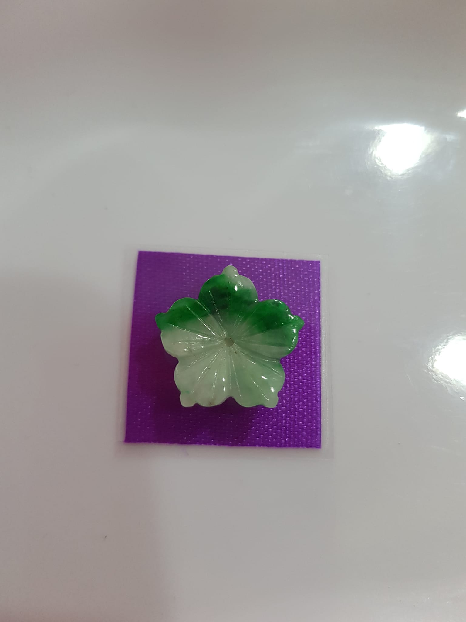 Mặt Dây Chuyền Bông Hoa Mai Mới Đẹp Trắng Xanh Lý nửa vầng trăng Size 18mm x dầy 3mm Đá cẩm thạch tự nhiên sáng bóng đẹp nữ bọc vàng đeo sang đẹp lắm ạ