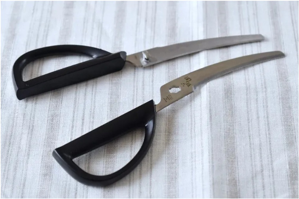 Kéo Nhà Bếp Đầu Cong Lưỡi Răng Cưa Bằng Thép Không Gỉ Kai - Hàng Nội Địa Nhật Chất Lượng