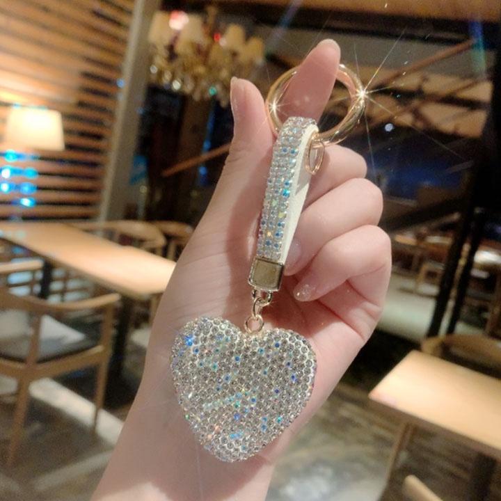 Móc Khóa Hình Trái Tim Đính Đá Mia shop