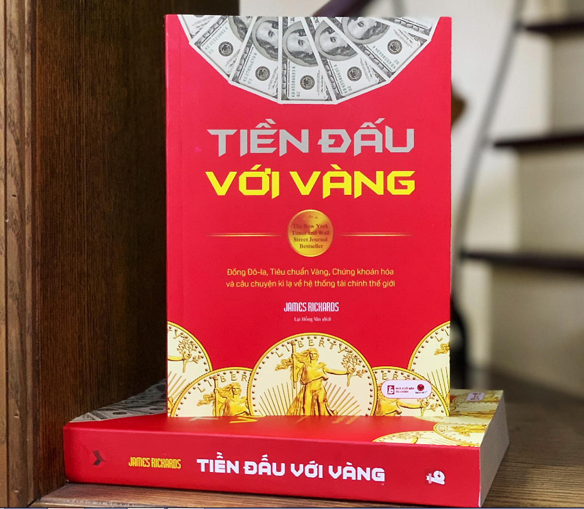 Tiền Đấu Với Vàng (Tái Bản): Đồng Đô-La, Tiêu Chuẩn Vàng, Chứng Khoán Hóa Và Câu Chuyện Kì Lạ Về Hệ Thống Tài Chính Thế Giới (Tái Bản Đổi Tên Và Hiệu Đính Sự Lụi Tàn Của Đồng Tiền)