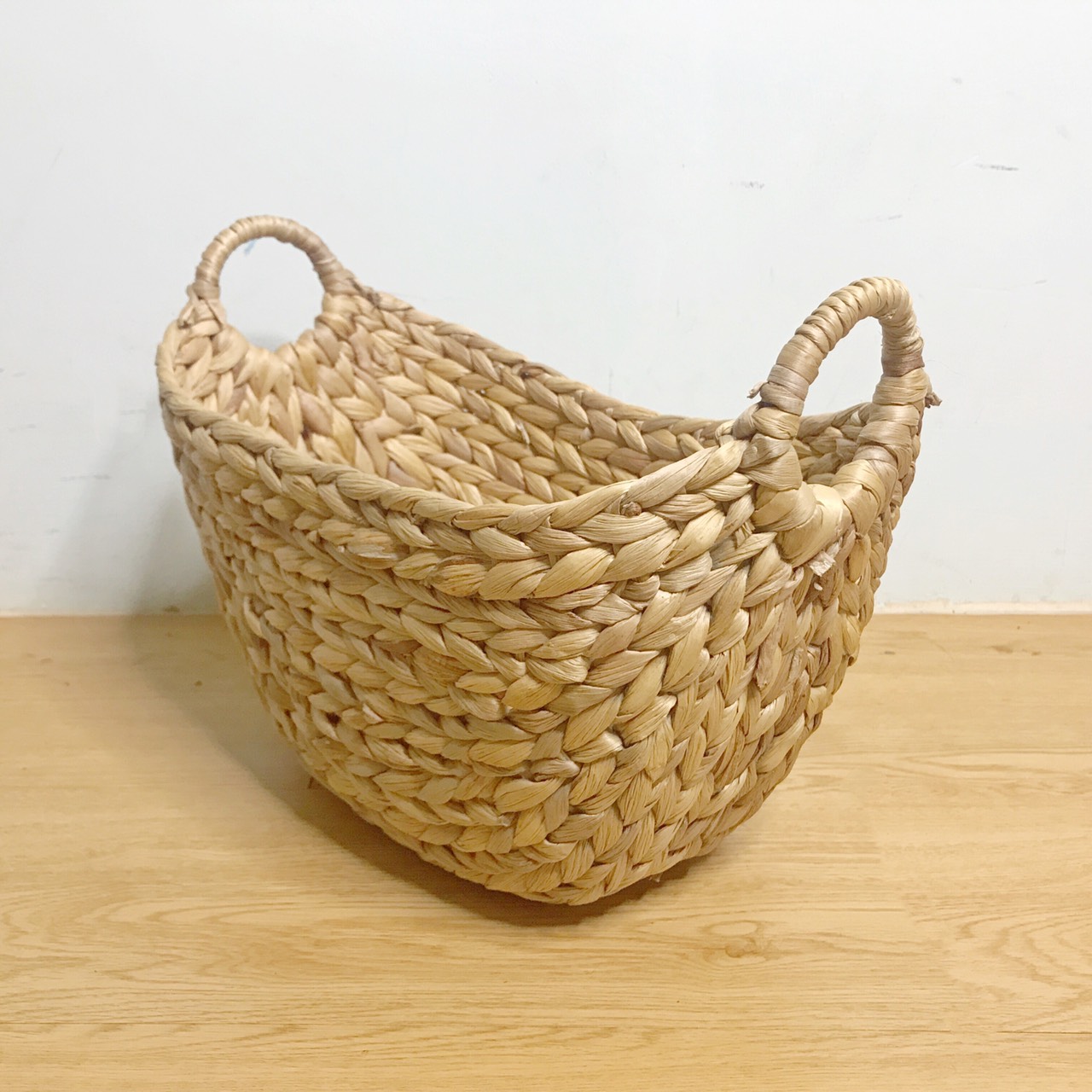 Sọt lục bình (sọt bèo tây) đa năng hình thuyền có quai cầm/ Water hyacinth storage basket with handles