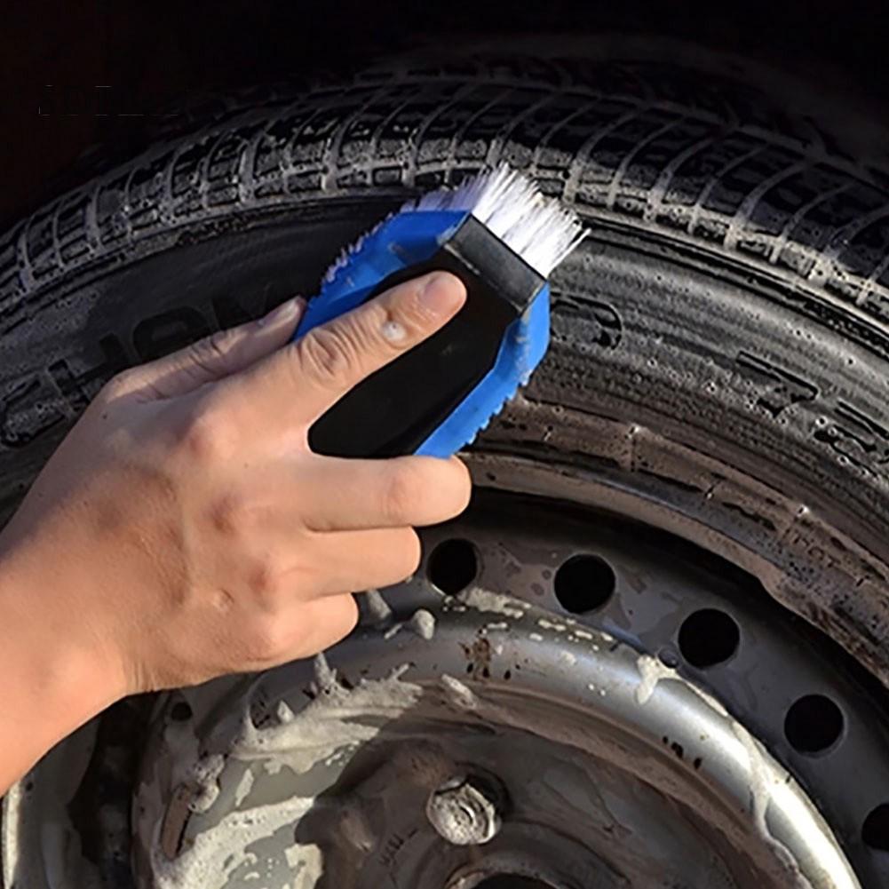 Chổi vệ sinh lốp xe hơi tiện dụng